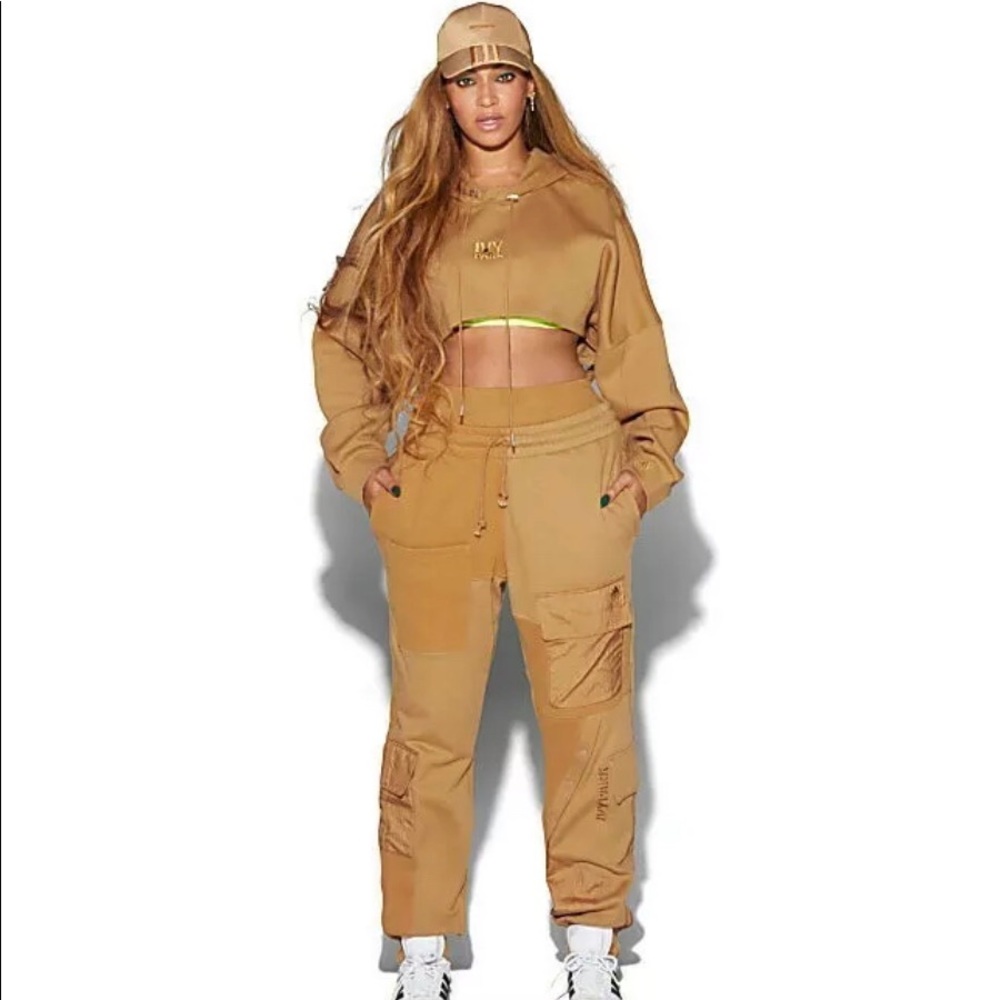 Ivy Park- Mesa